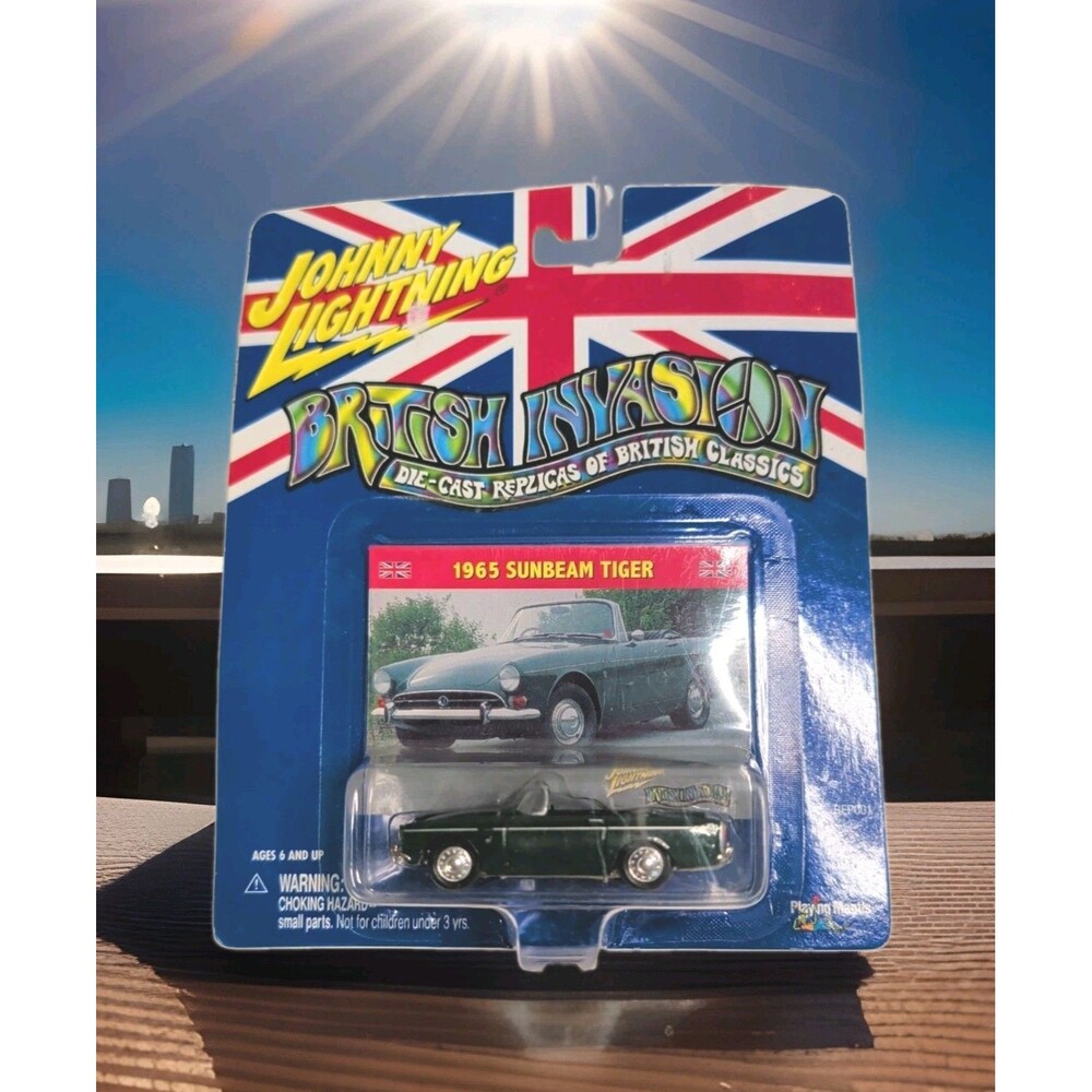 Rare Vintage 2000 Johnny Lightning 1965 Sunbeam Tiger White Lightning Chase